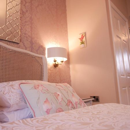 Bowness Bay Suites (Adults Only) 외부 사진