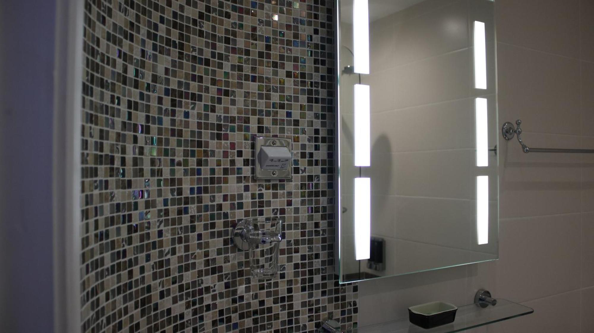 Bowness Bay Suites (Adults Only) 외부 사진