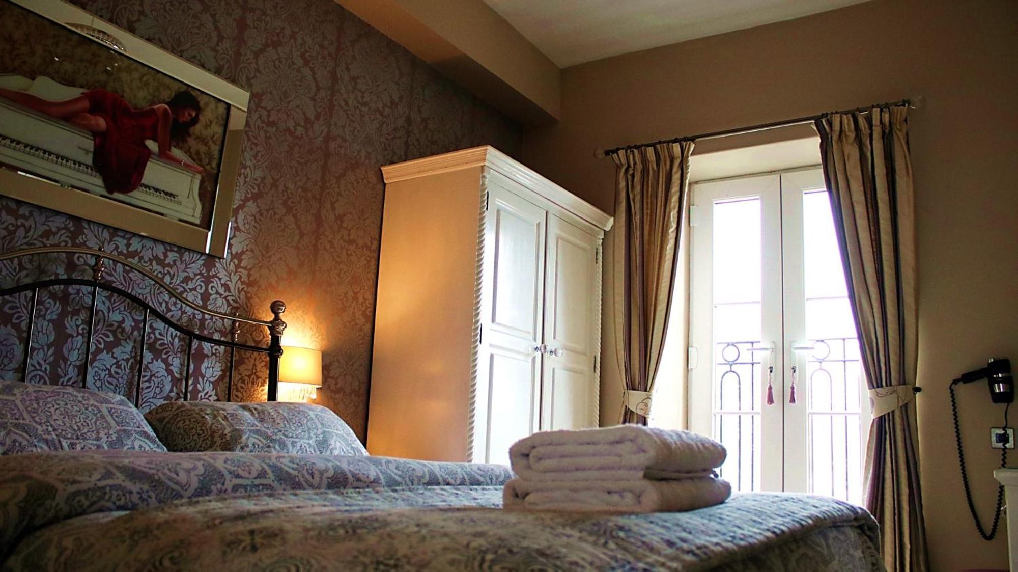 Bowness Bay Suites (Adults Only) 외부 사진