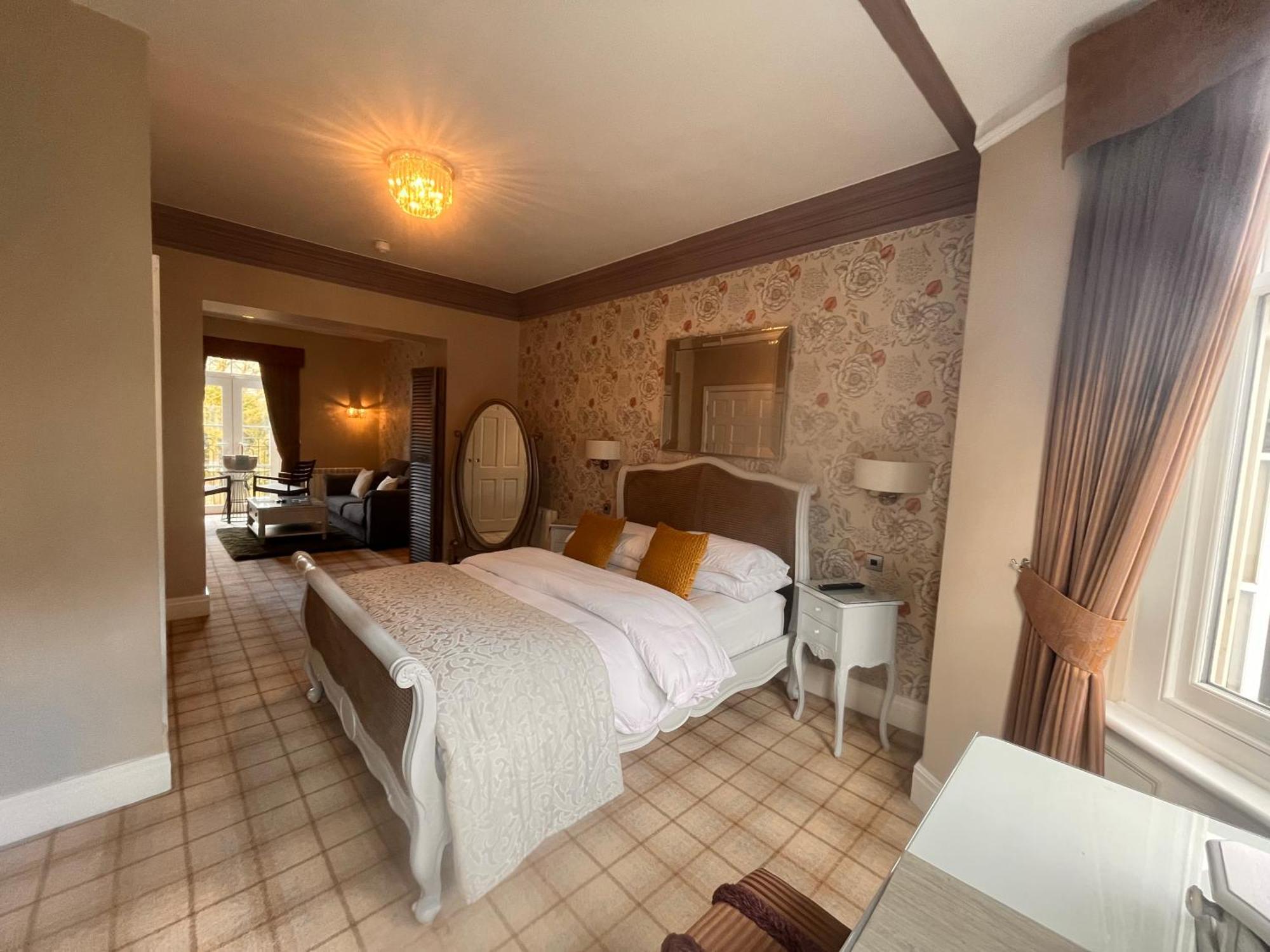 Bowness Bay Suites (Adults Only) 외부 사진