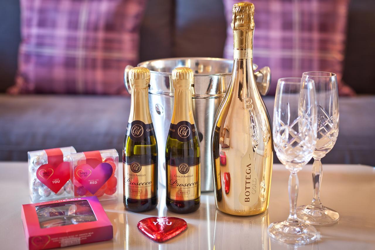 Bowness Bay Suites (Adults Only) 외부 사진